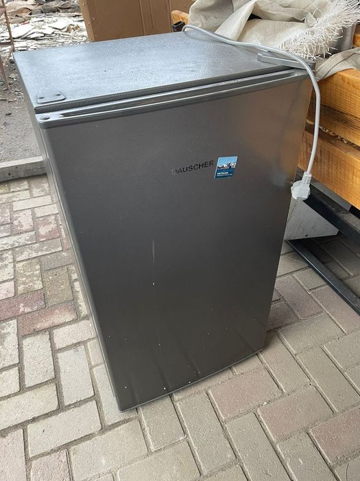 Продам мини холодильник
