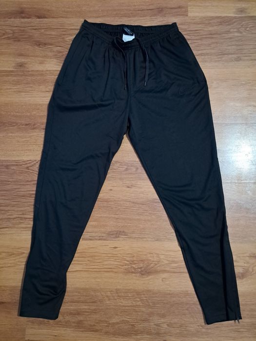 Анцуг Nike размер М