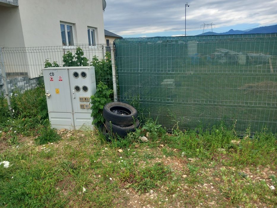 Proprietar Vand teren Izvor 500mp