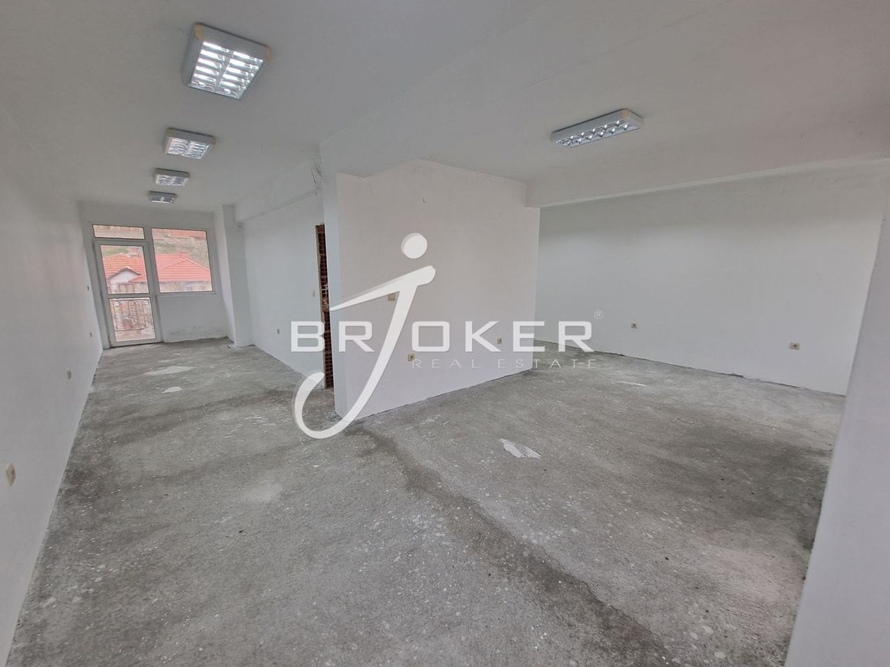 Продава се Магазин в Хасково, Хисаря - 161 кв.м за 380 €/кв.м - Снимка #8