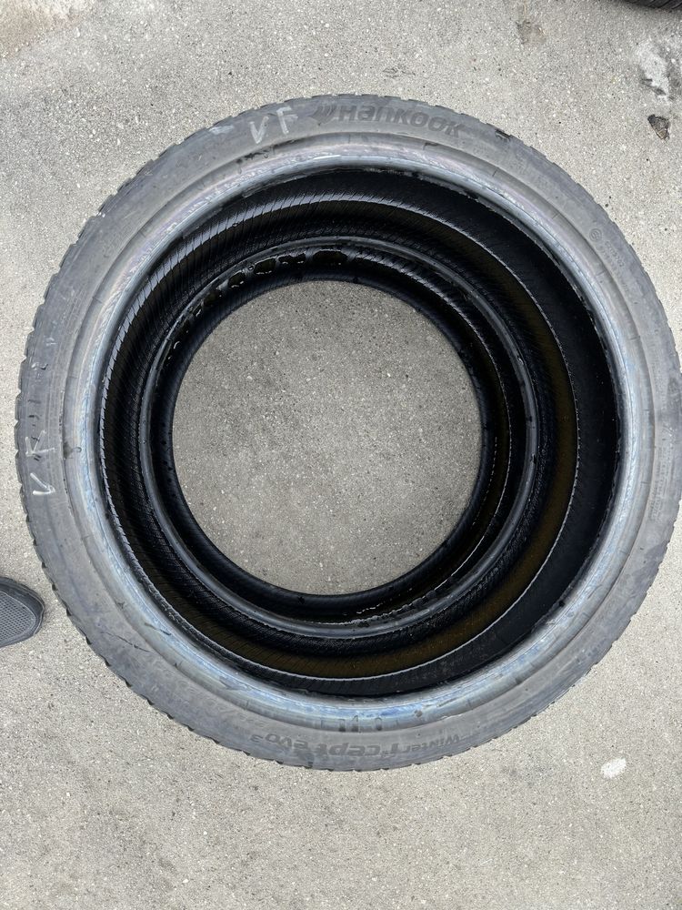 2бр зимни гуми 225 40 20 Hankook