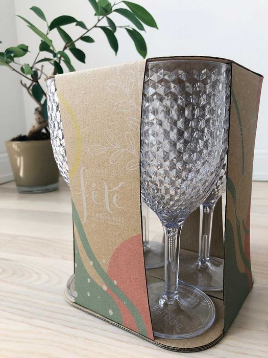 Елегантни универсални пластмасови чаши, имитация на стъкло - 4 бр.