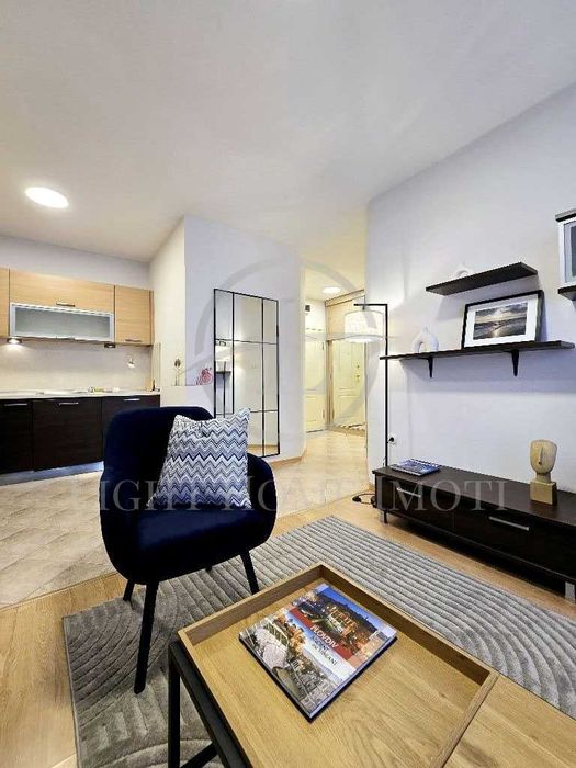 Продава се Двустаен апартамент в Пловдив, Център - 60 кв.м за 2817 €/кв.м - Снимка #2