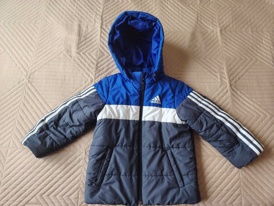 Яке на Адидасссс