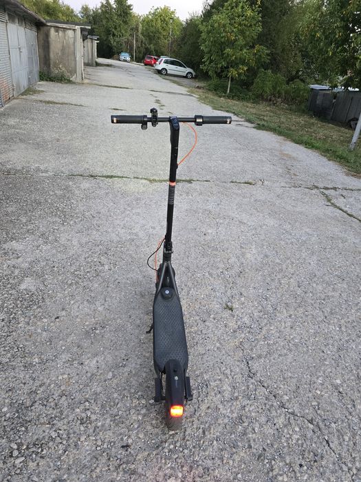 Електрическа тротинетка Segway Ninebot F2 Plus