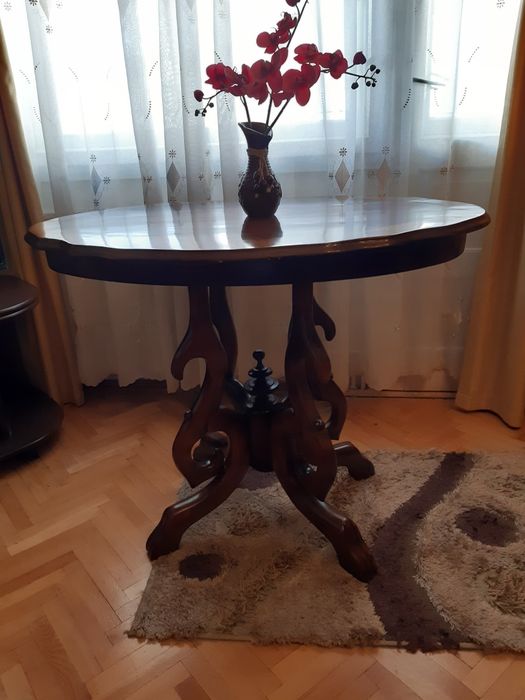 Vând măsuță caracatita