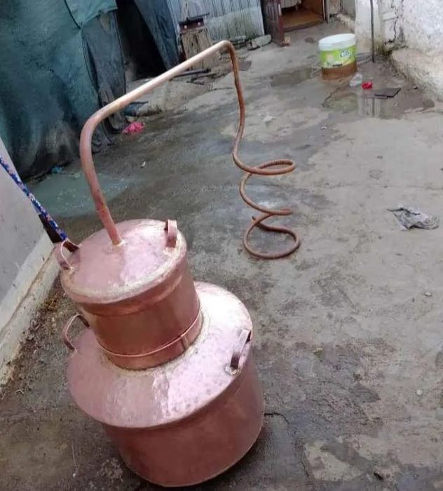 Am un cazan de făcut țuică la capacitatea de 103 l din cupru alimentar