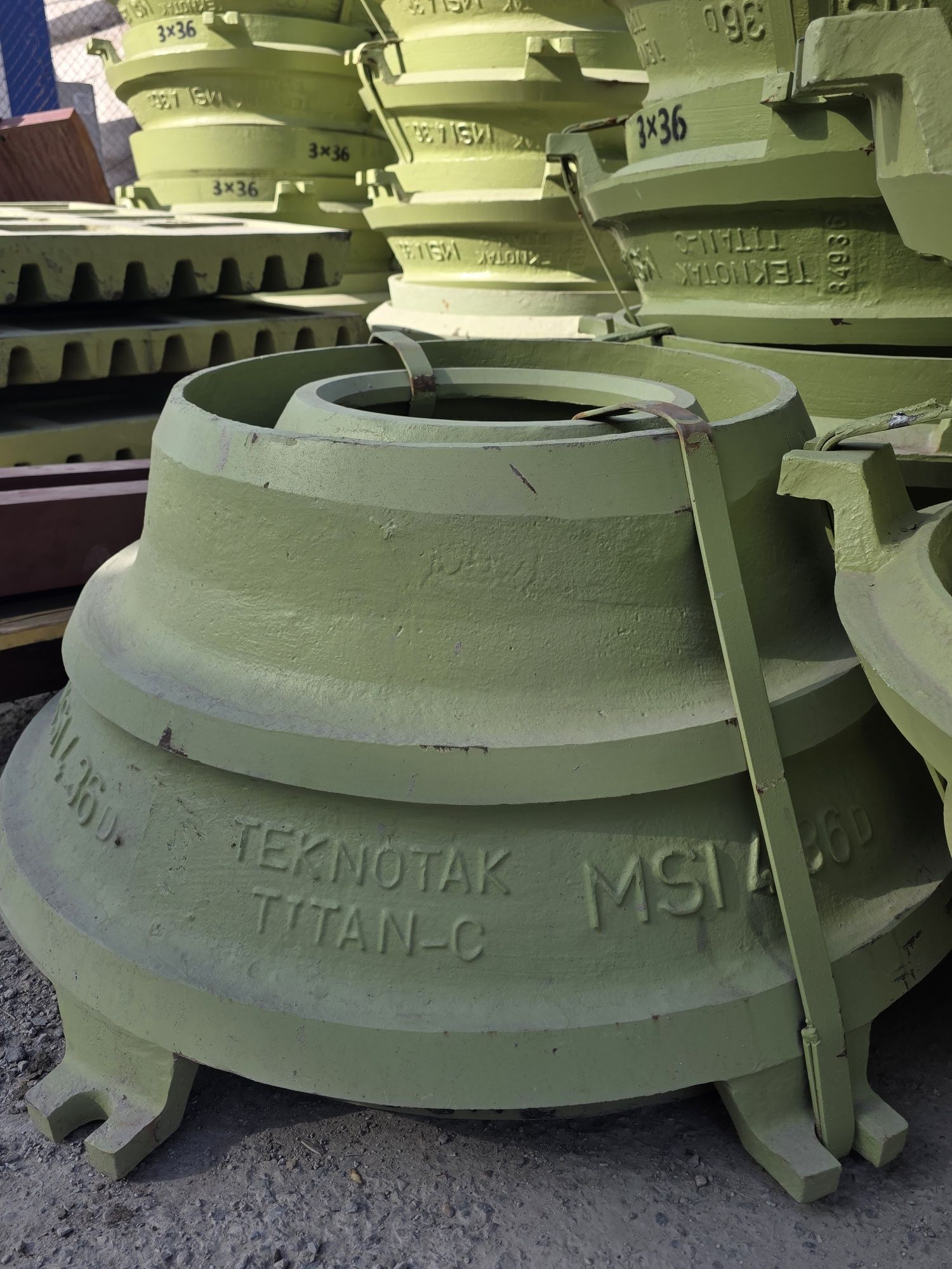 Броня для 36" иранских гидроконусных дробилок от компании Teknotak
