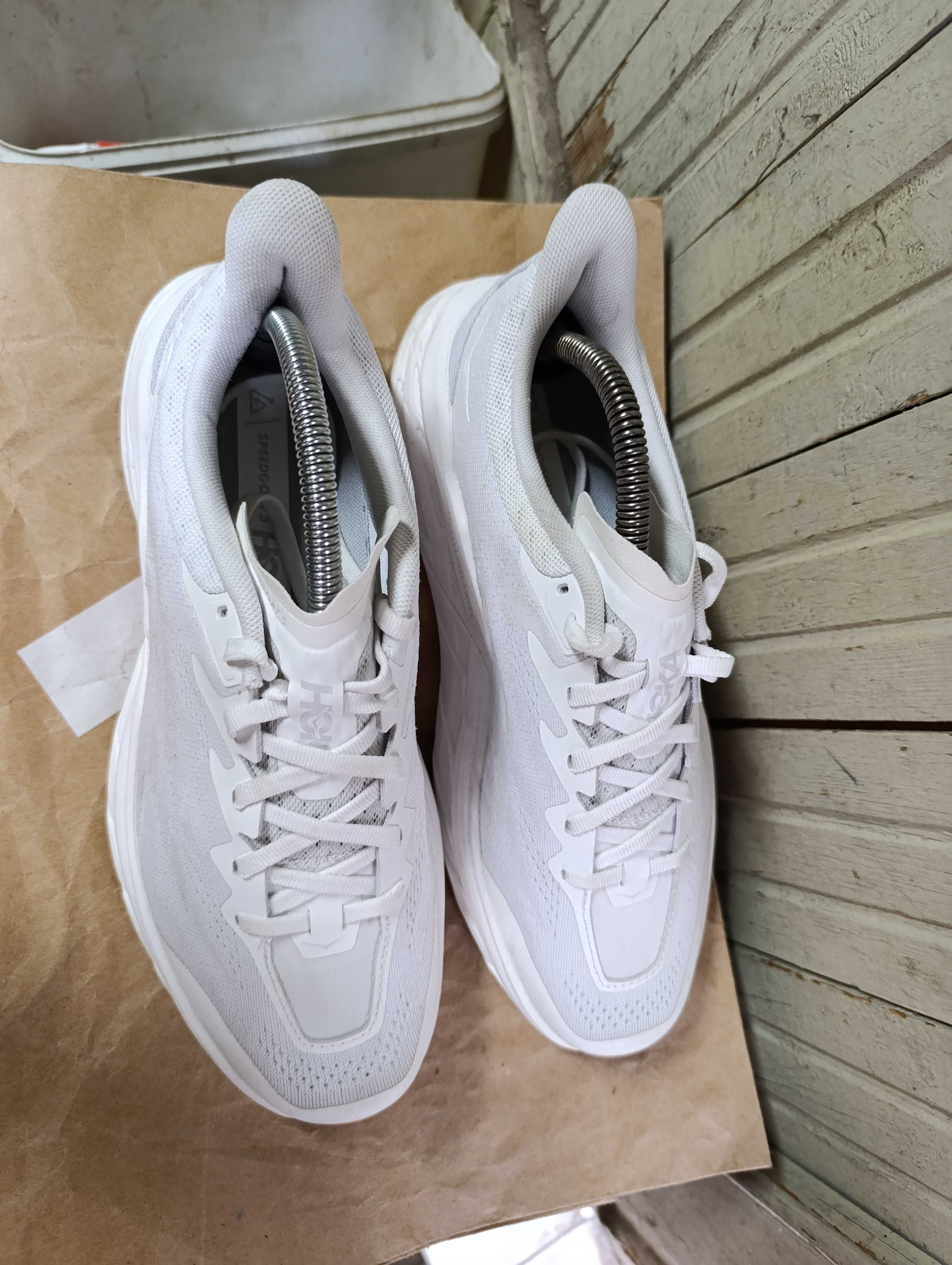 HOKA One One M Speedgoat 5''оригинални мъжки маратонки 43 номер