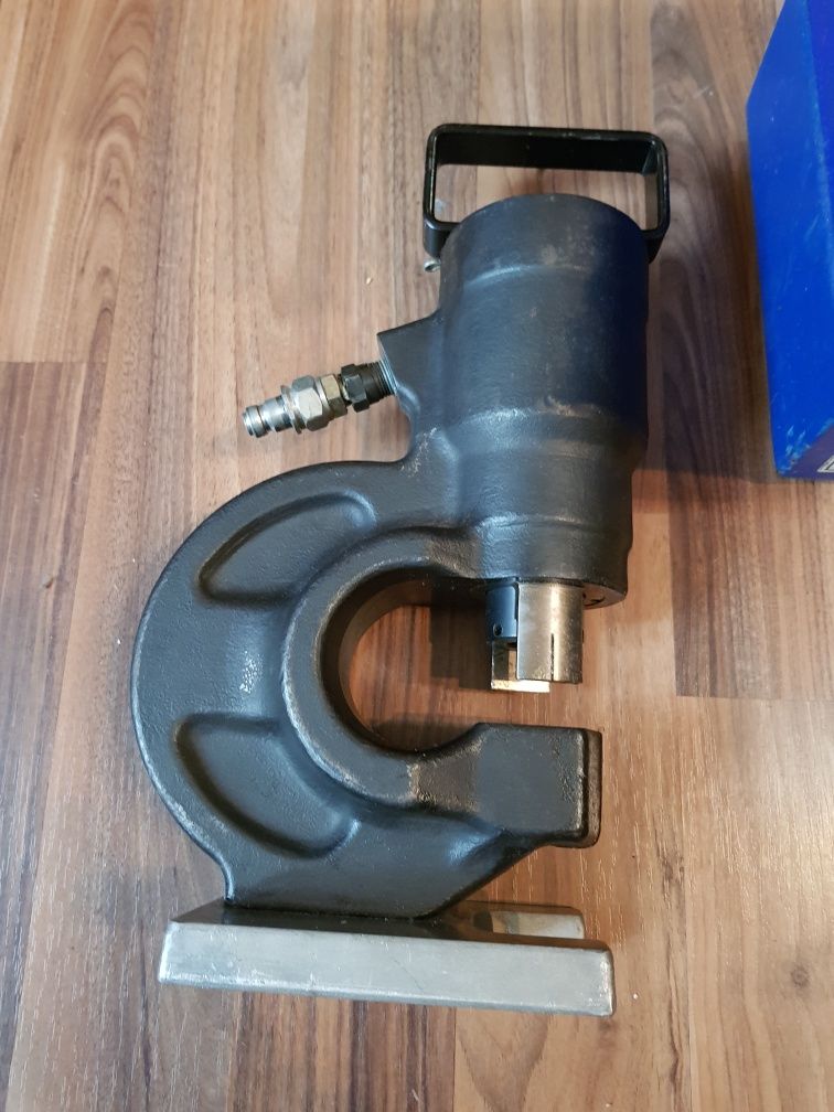 Grup de sertizat Simel GEH 700/0,5
