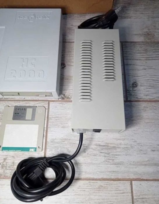 Calculator vechi Romanesc HC 2000, de colectie varianta cu Floppy disk