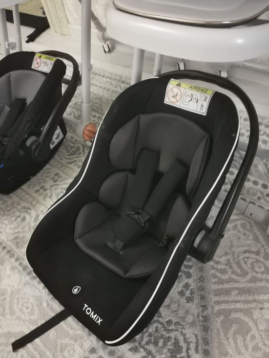 Детские кресла для машини и для дома
