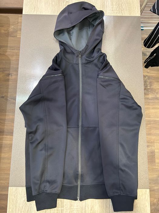 ОРИГИНАЛЕН Чисто Нов мъжки екип на ZARA