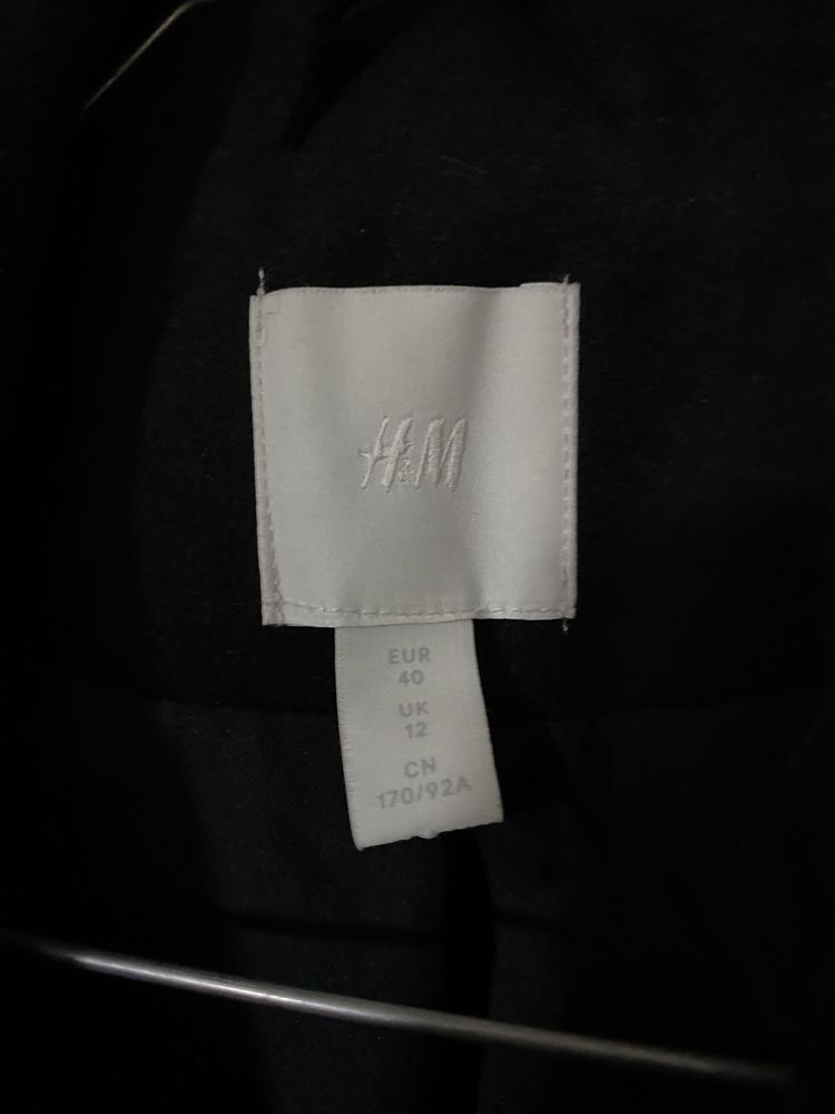 Palton H&M ca nou
