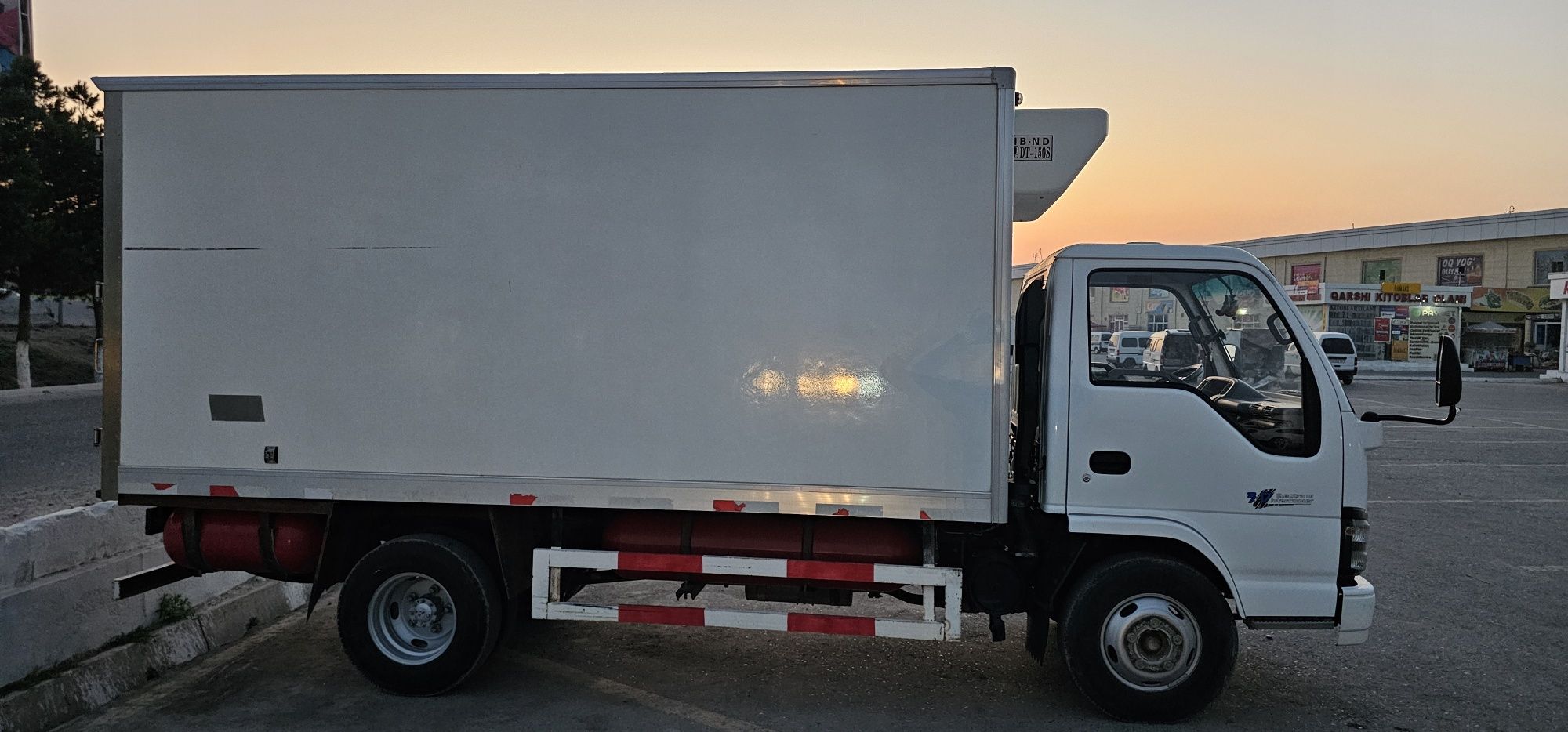 Isuzu 2.5tonnali