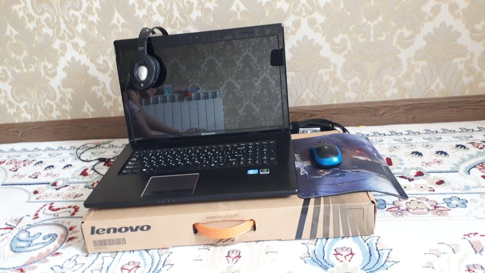 ноутбук. Lenovo i5