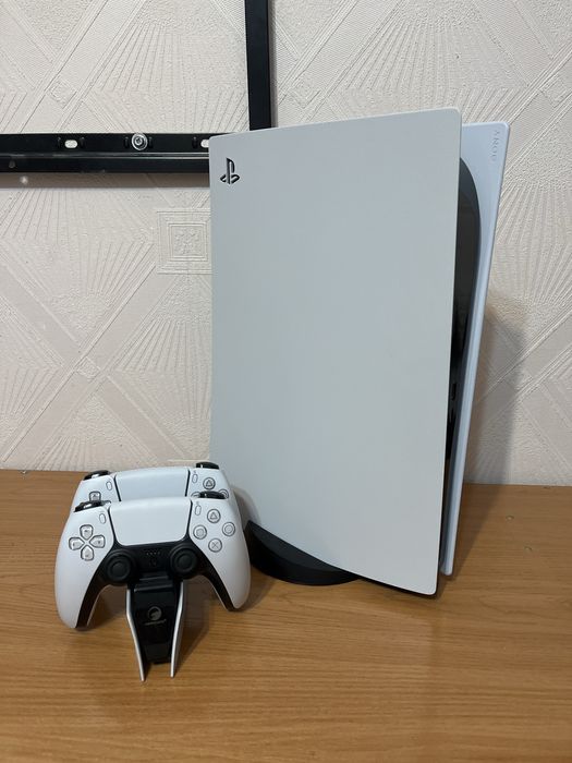 Play station5 с джойстиками