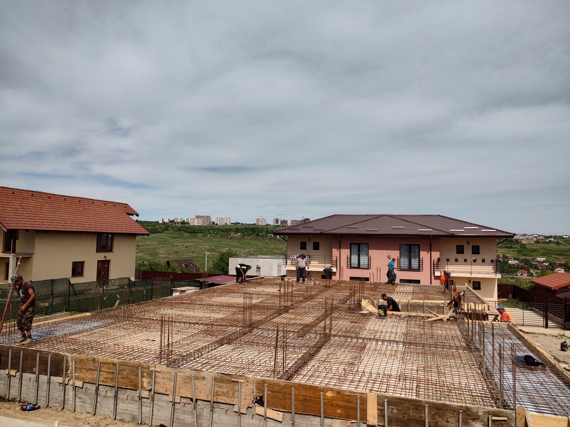 Echipa de meseriași în domeniul construcțiilor