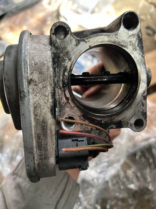 Дроселова клапа за Опел Астра Н