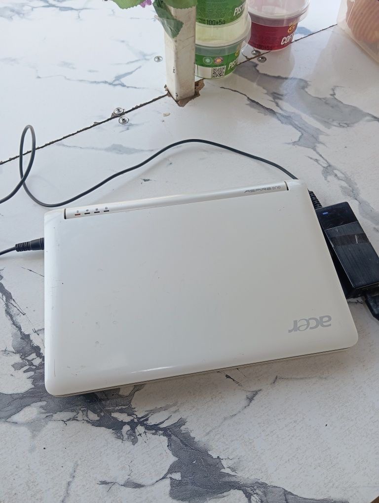 Netbook sotiladii