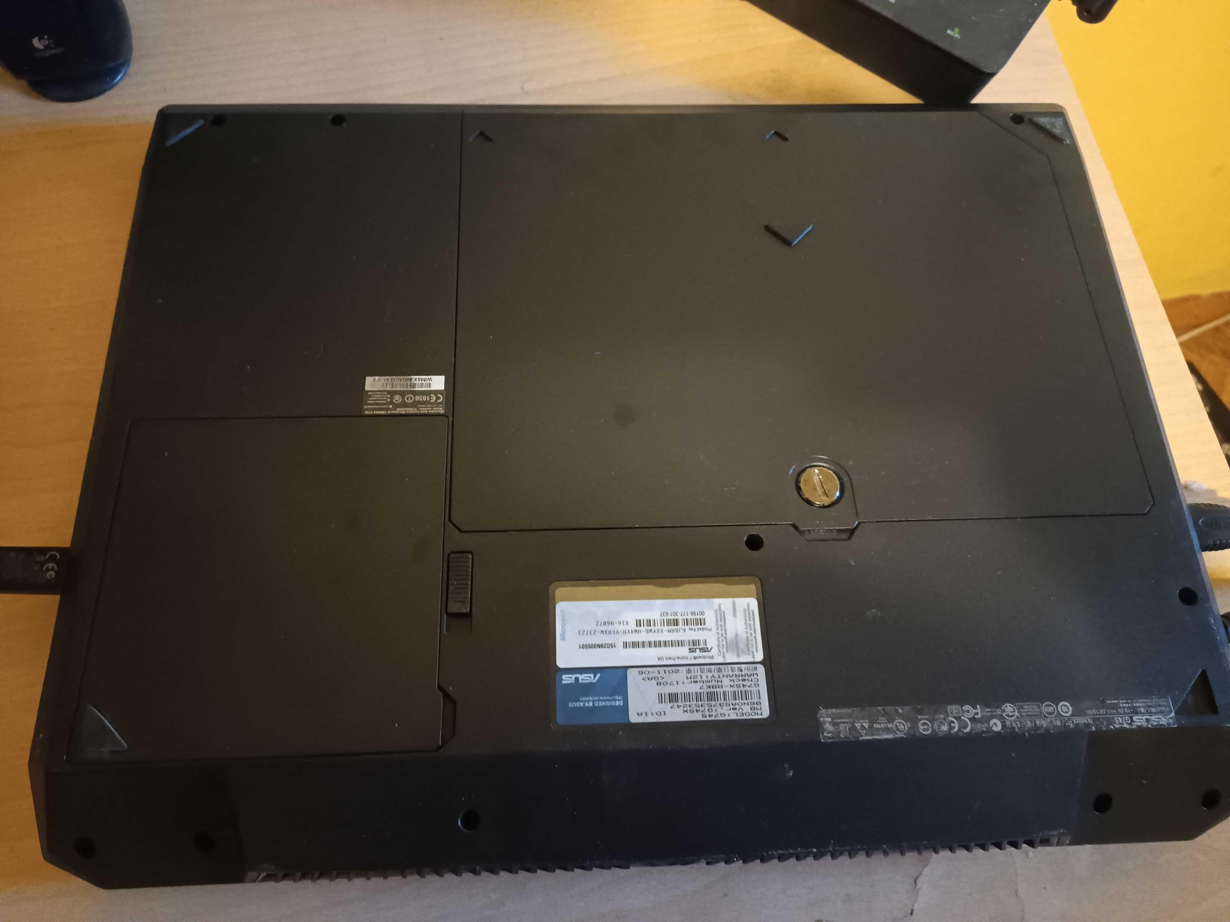 Продавам лаптоп ,asus, model 674s