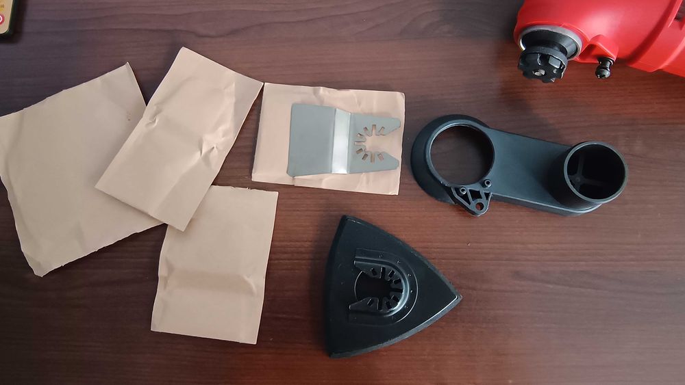 Fierastrau oscilant multirol FERM cu adaptor baterie Makita