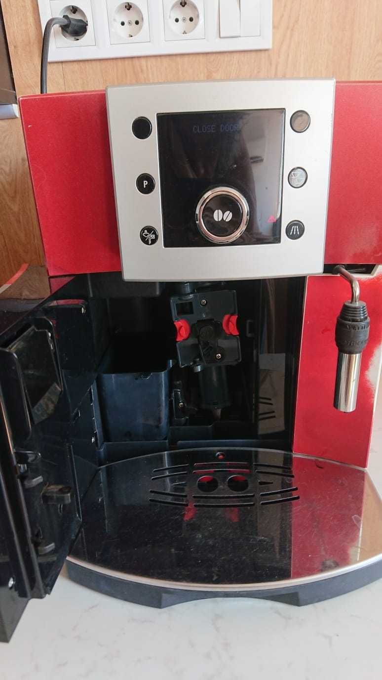 Кафе машина Delonghi автомат