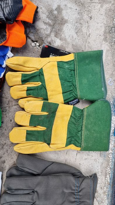 Работни ръкавици