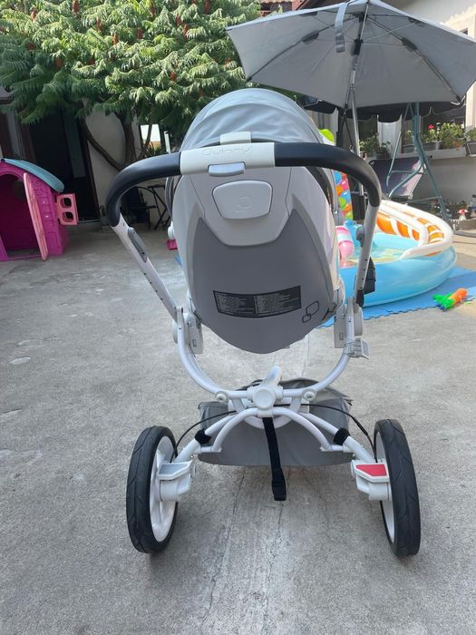 Cărucior copiii . Quincy Moodd  Grey Gravel, alb și gri