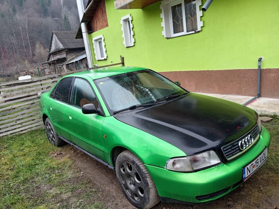 Vând audi A4 b5.