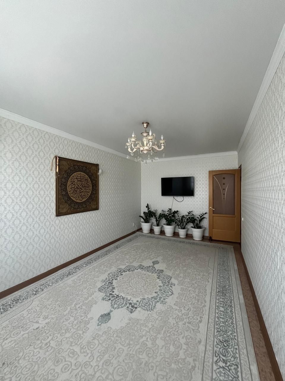 Продам срочно 3ком.кв. 11 мкр