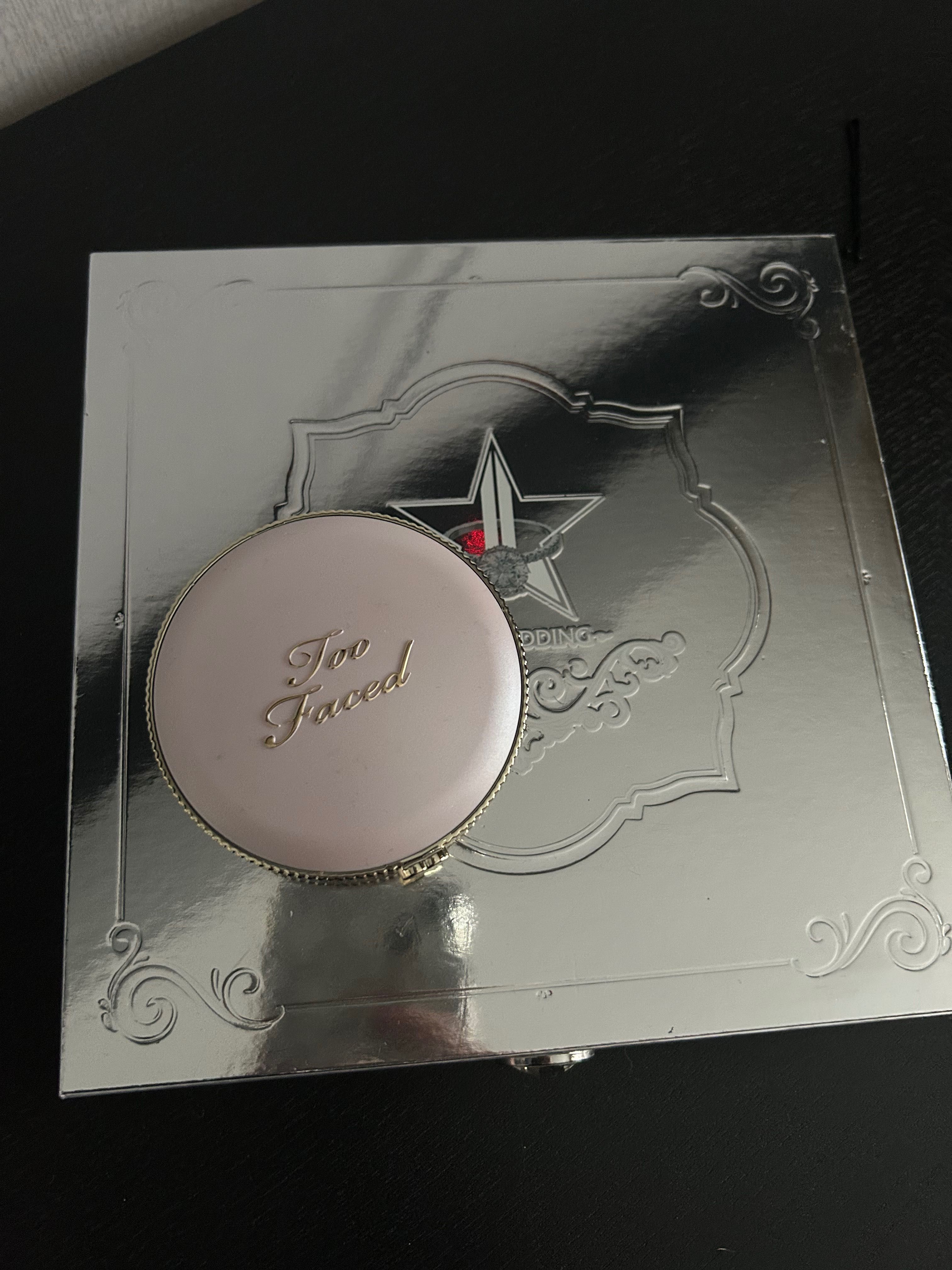 Палитра Jeffree Star Wedding, хайлайтър Too Faced