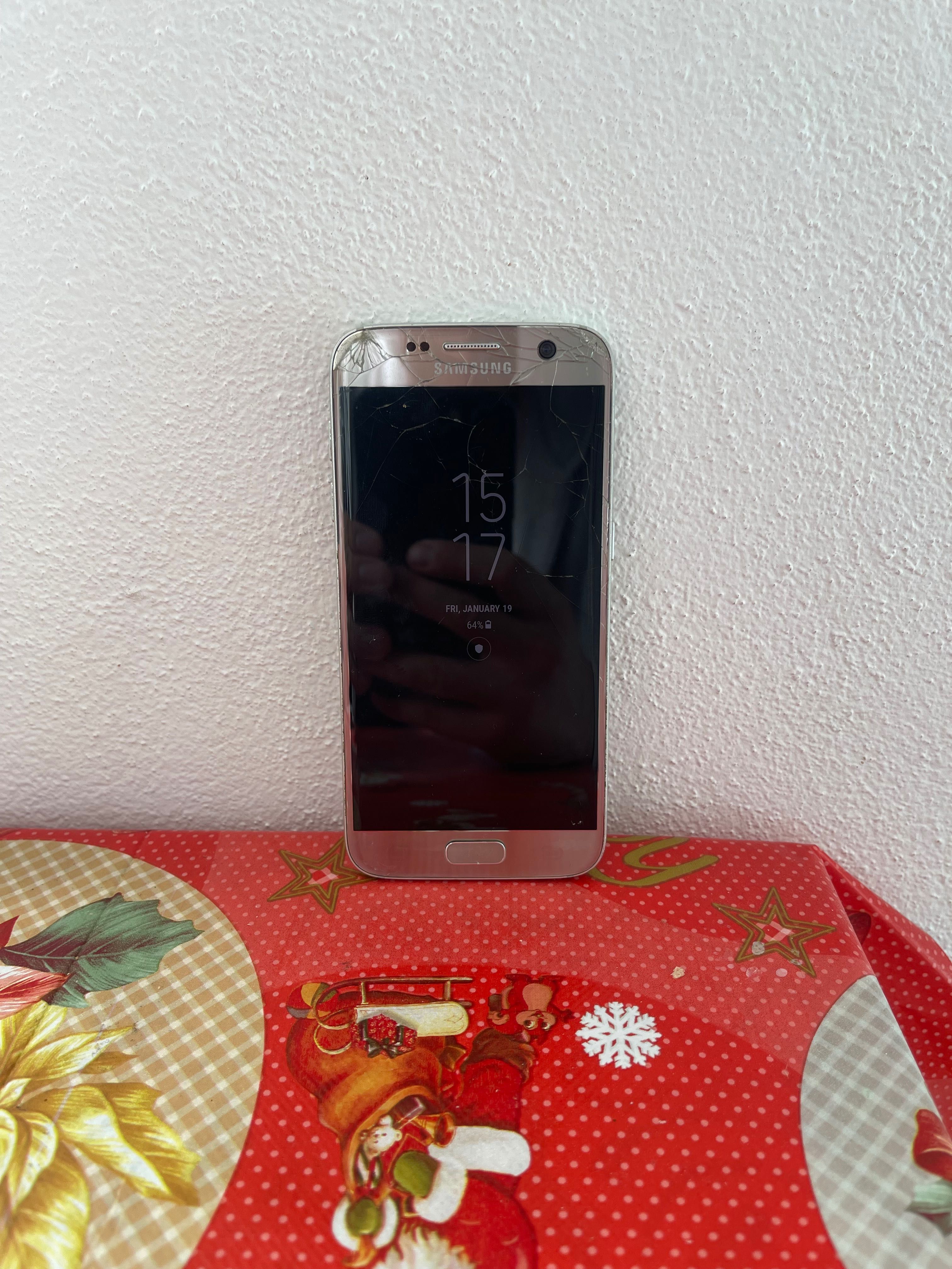 Vând Samsung S7 !!