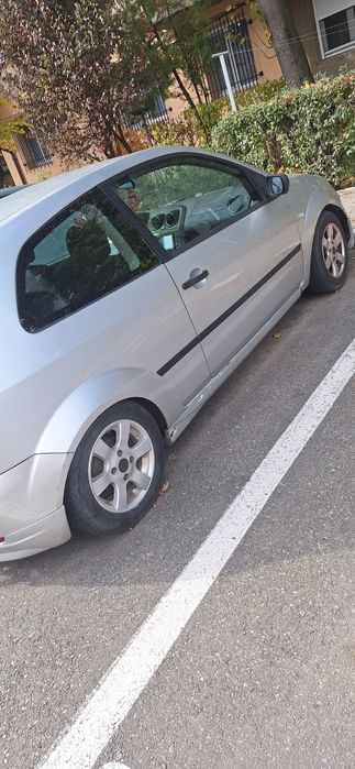Ford Fiesta 1.6 Benzină