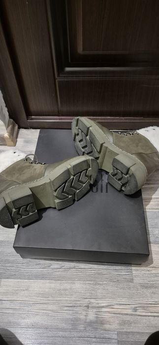 Зимни дамски боти