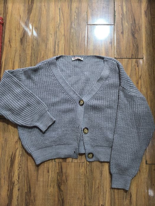 Укороченная кофта на девочку 10/11 лет