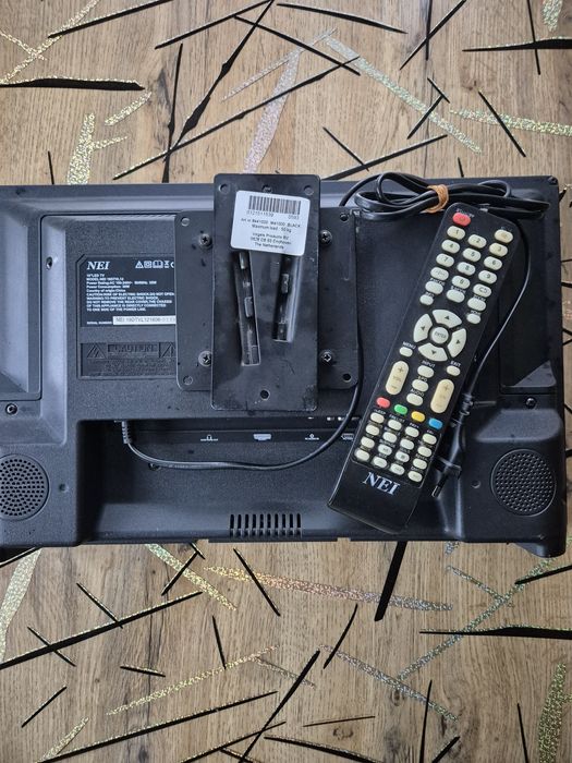Vand televizor Nei, model 19DTVL12