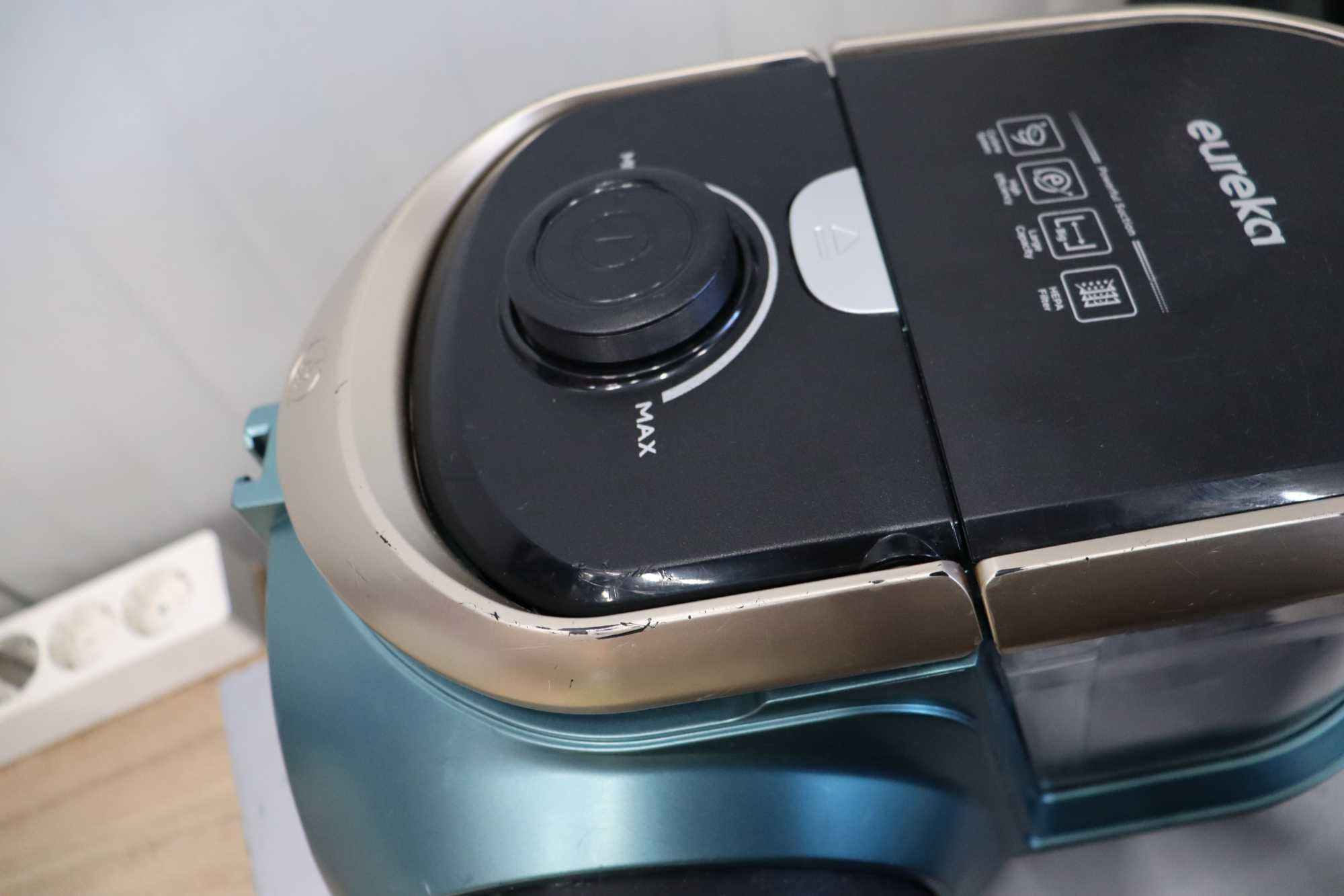 Прахосмукачка без торба Eureka Apollo V18C01A 800W, 2L