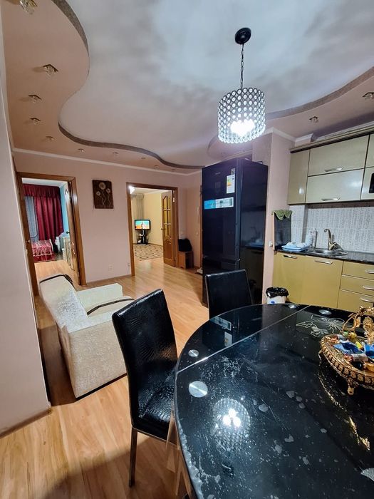 Продаётся 3 комн в районе Уют, Юбилейная