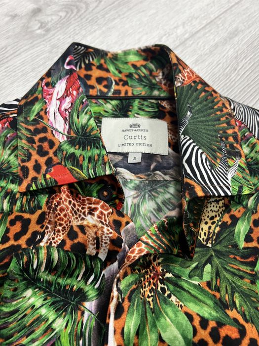 Мъжка сатенена риза с животински принт нова на Hawes & Curtis