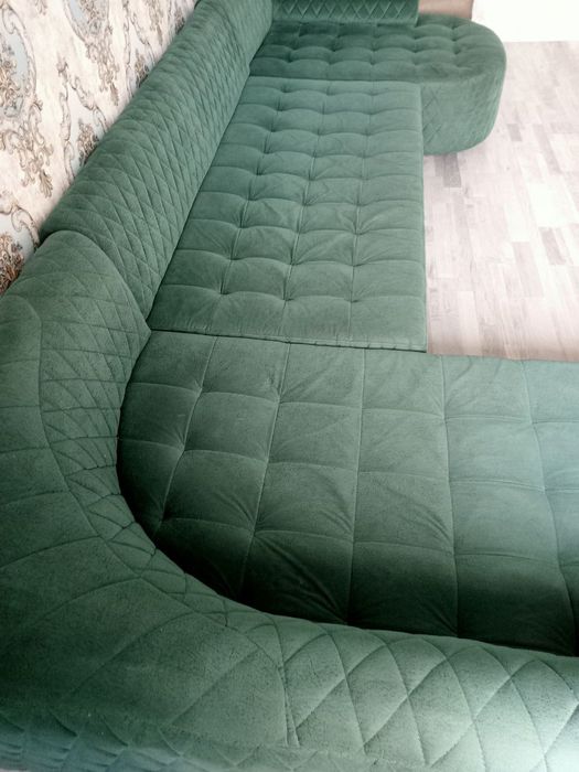 Срочно продается мягкий уголок. Тяжёлый качественный.