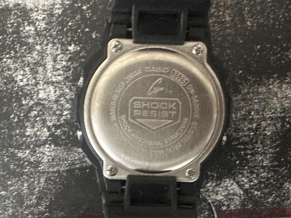Часовник Casio G-Shock DW5600UE 1ER