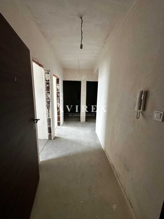 Продава се Тристаен апартамент в Пловдив, Тракия - 104 кв.м за 1300 €/кв.м - Снимка #2