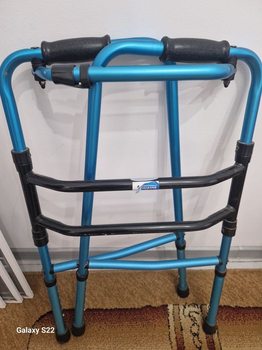 Костыли хадули для нуждающих