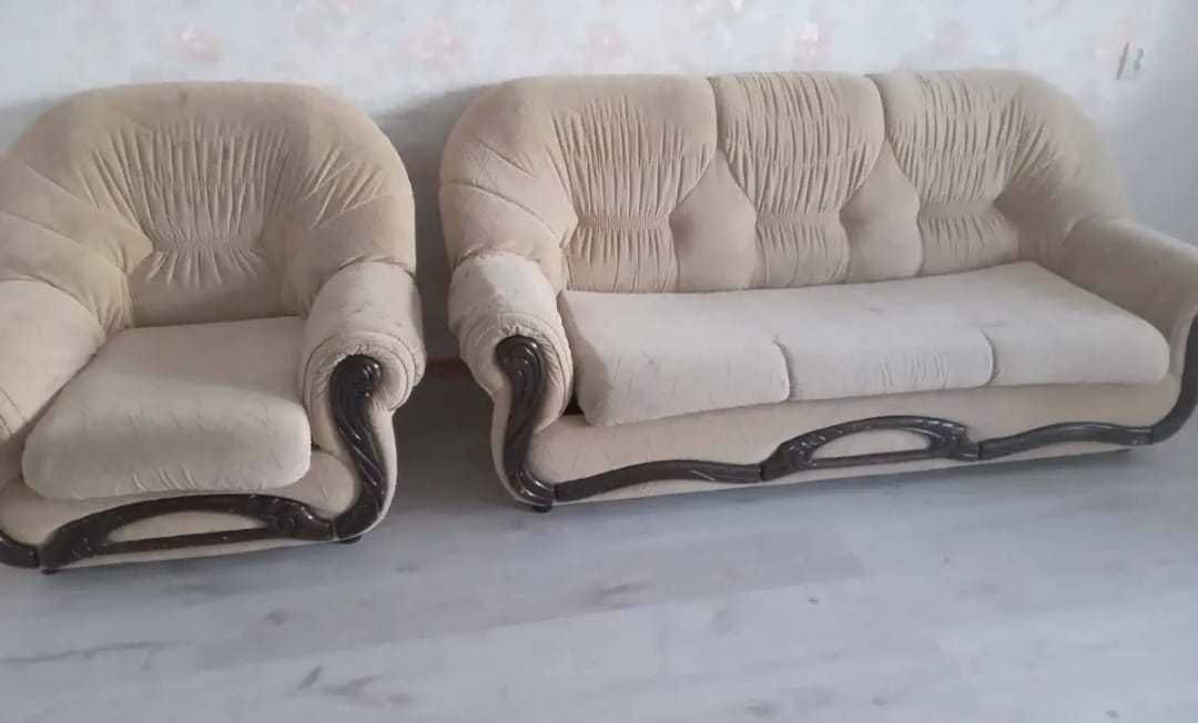 продам Диван и   мини  диван и кресло . все раскладывается в кровать