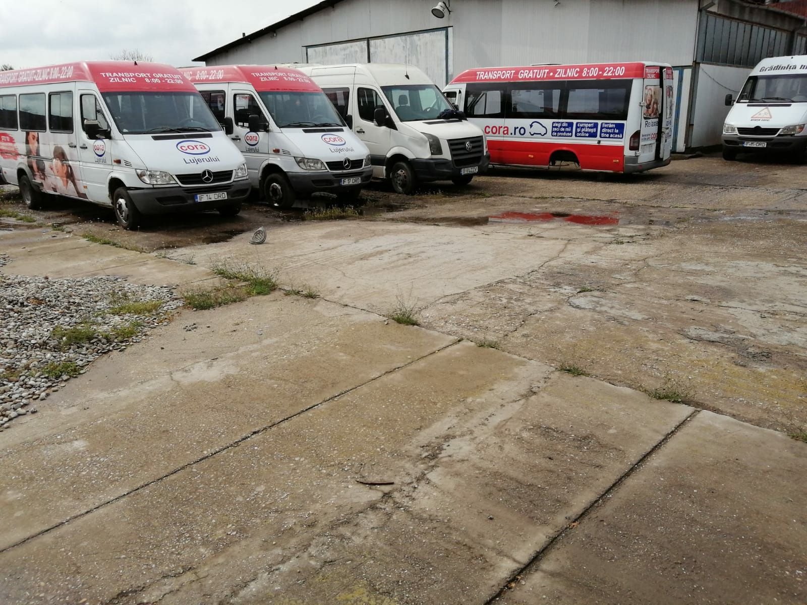 Dezmembrez mercedes sprinter 2,2 cu punte pe simplu și pe dublu