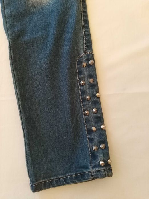 Продавам дамски дънки