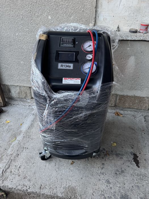 Машина за обслужване на климатици