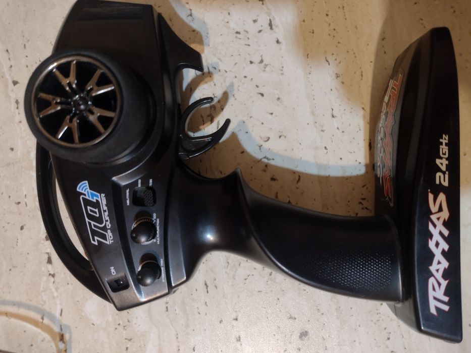 rc automodel telecomanda traxxas