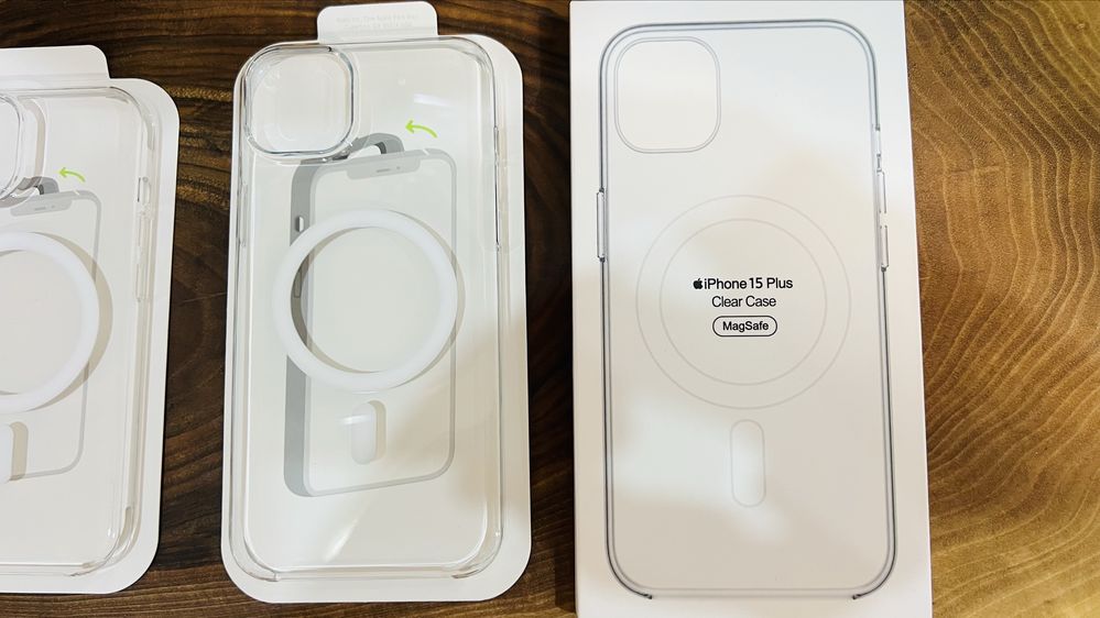 iPhone 15 & 15 Plus Apple MagSafe Clear Case